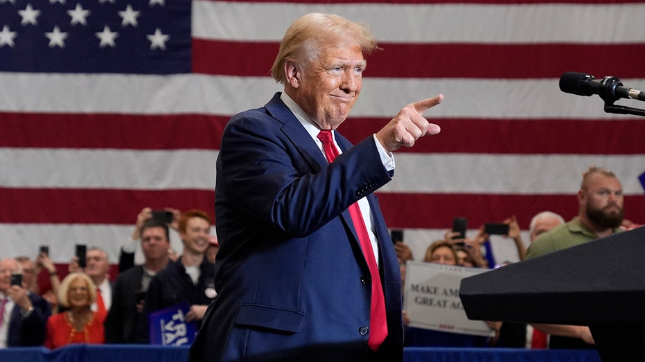 Harris campaign to troll Trump during game with flyover