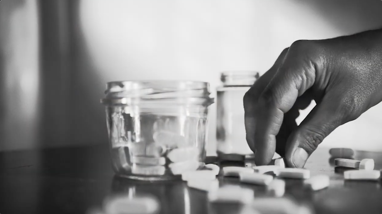 Health Officials Warn of Rising Danger from Counterfeit Pills